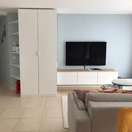 Urbanstay - Beachfront In Apartment *